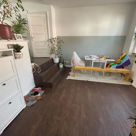 Like A House - Lovely Maisonette With Cats *