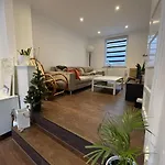 Apartment Like A House - Lovely Maisonette With Cats *