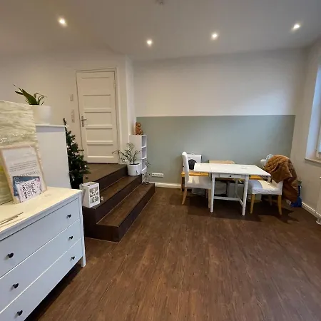 Like A House - Lovely Maisonette With Cats Apartment