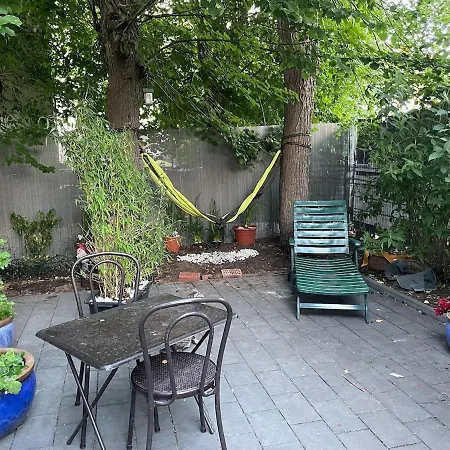 Like A House - Lovely Maisonette With Cats Apartment